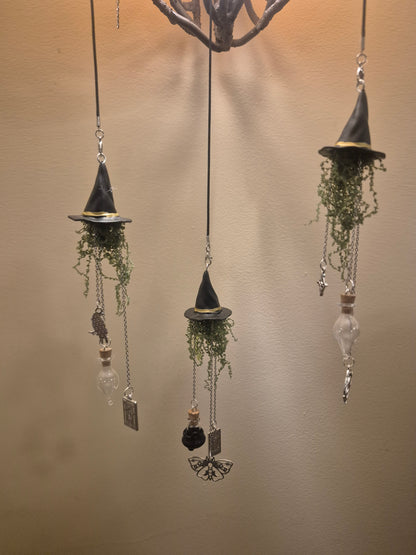Letty's Witch Hanger